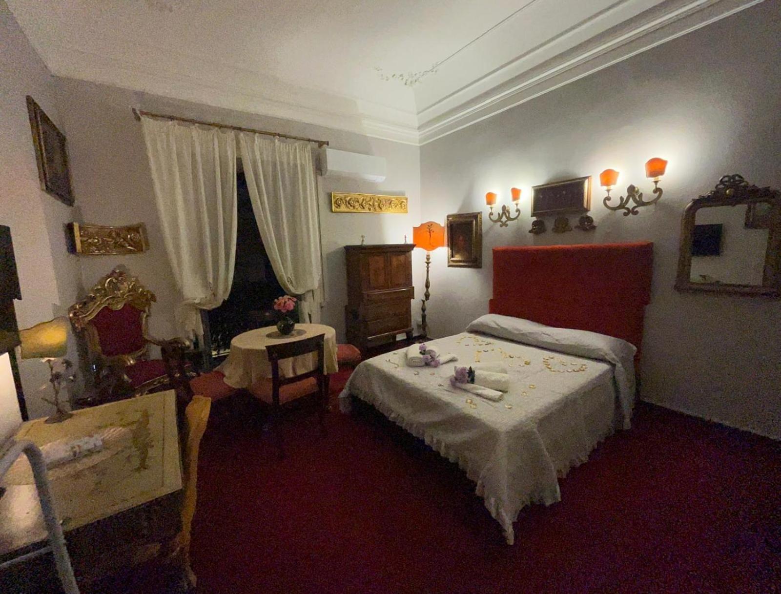 La Dimora Dell'imperatore Apartment *